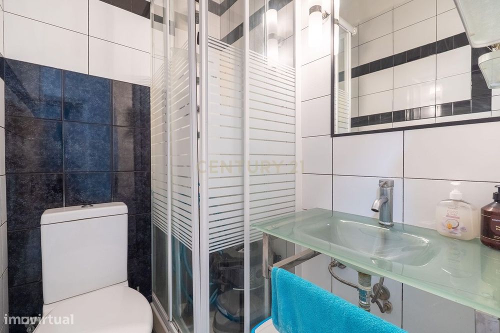 Clínica Dentária Equipada no Centro de Portimão – Oportunidade de Inve