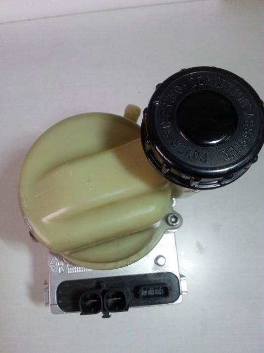 POMPA WSPOMAGANIA DACIA DUSTER LOGAN SANDERO LODGY