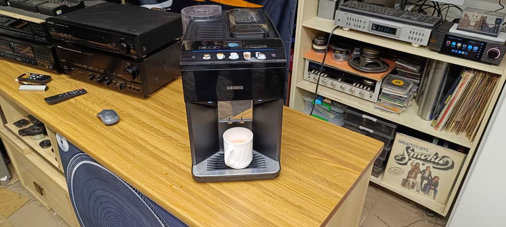 Кофемашина -Кавоварка Siemens  EQ 500 integral