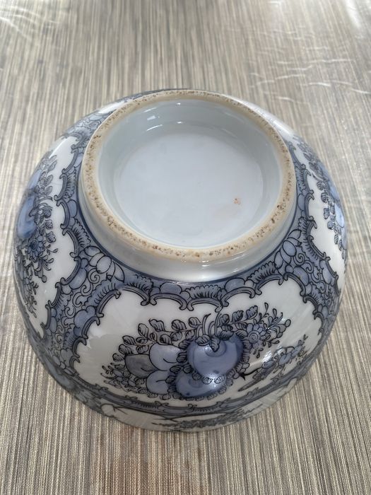 Tigela de porcelana azul antigo