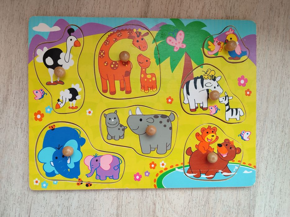 Дерев'яні пазли та шнурівка