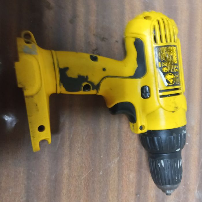 Wkrętarka DeWalt DC 728