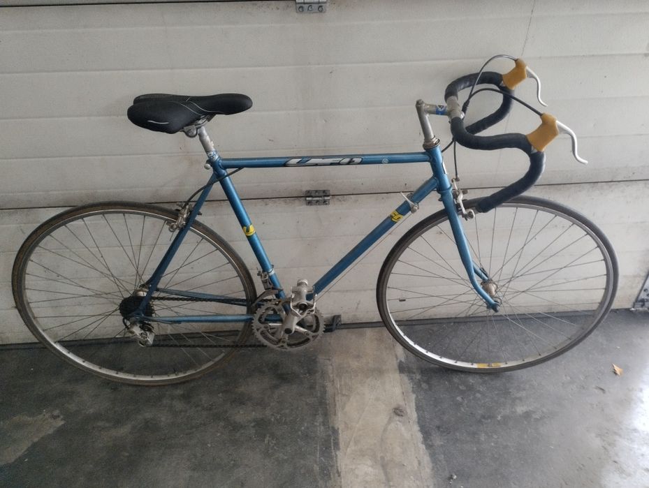 Bicicleta de corrida antiga usado mas em bom estado