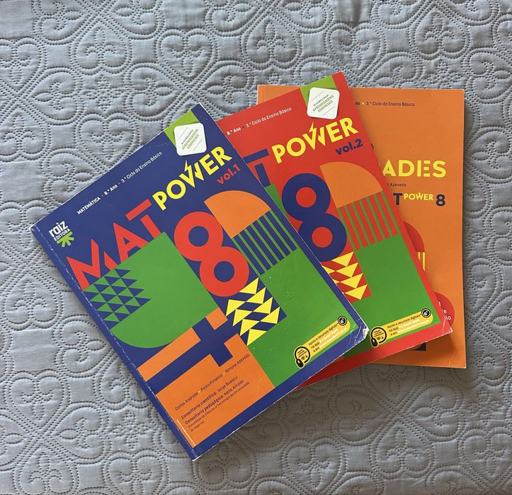Manuais e caderno de atividades Matematica 8 ano