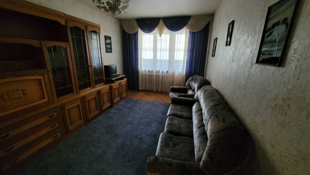 Продається трикімнатна квартира Бровари Чорних Запорожців 60б