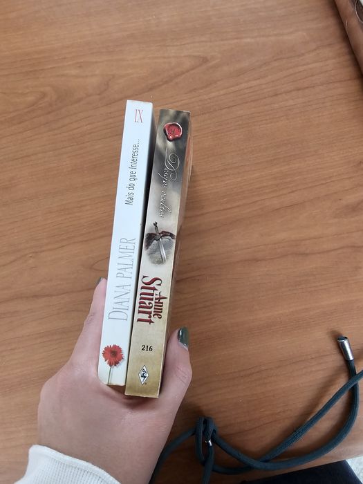 Livros diversos de várias autoras