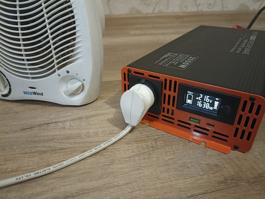 Інвертор DATOUBOSS 2000Ватт, 24/220 + подарунок.