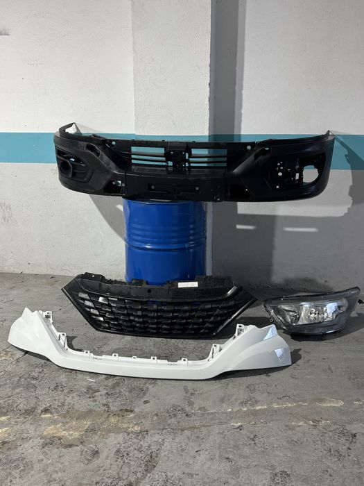 Parachoque frente Iveco Daily com grelha 2019 a 2022  7° geração
