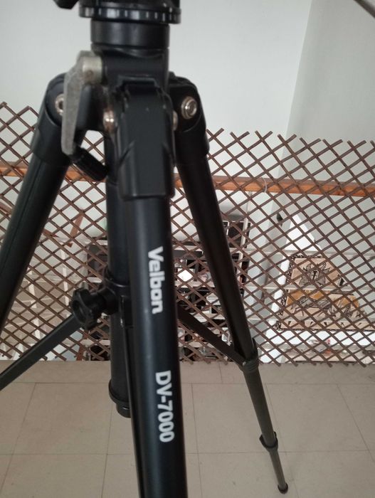 Tripé de vídeo Velbon DV-7000