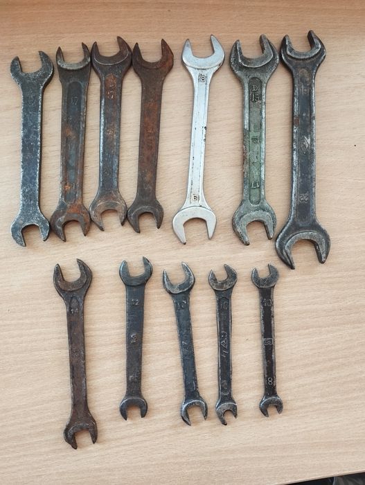 Продам инструмент , ключи , ножовки , молотки