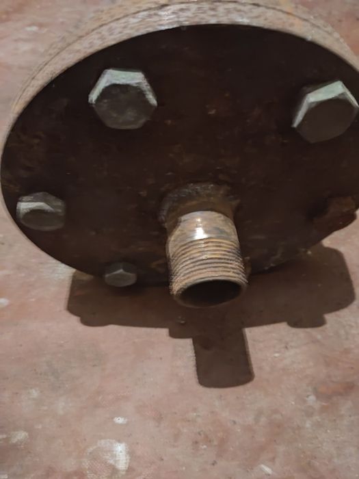 Продам ручной  насос.