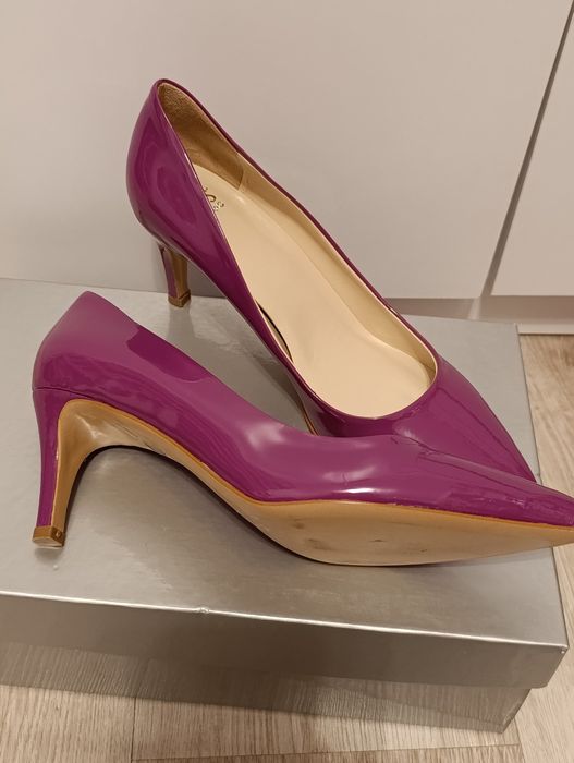 Hego's Milano piękne lakierowane czółenka, fiolet rozm. 38 NOWE