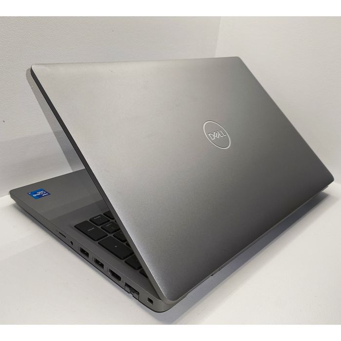 Dell Precision 3561 Графічна станція /15.6/i7 8я-16пот/nvidia T600 4gb