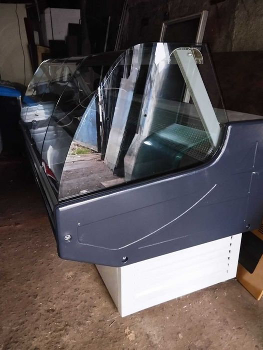 Холодильные витрины