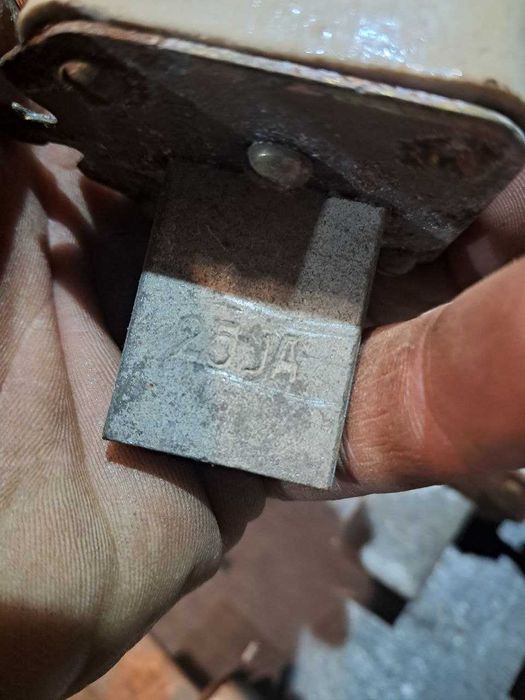 керамический предохранитель запобіжник 250А и 400А