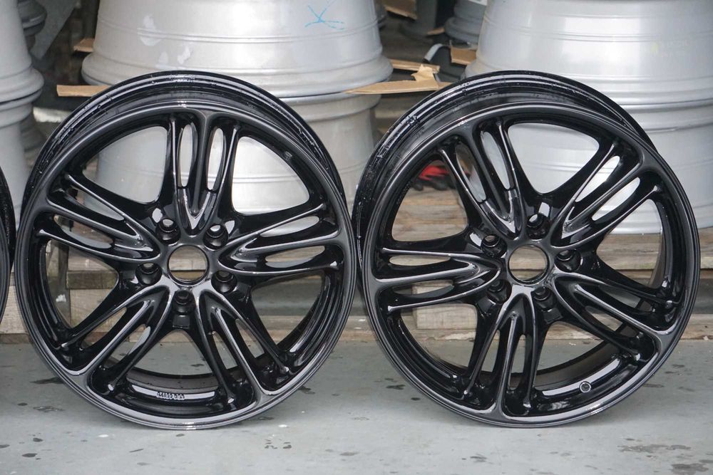 Alufelgi Borbet made in Germany 5x112 8Jx17 et35 cb72,6mm czarne