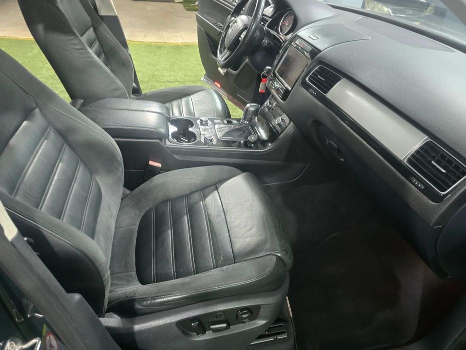VW Touareg 3.0 V6 TDI Blue Motion DPF Auto Exclusive