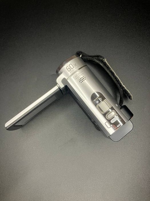 Цифрова відеокамера Sony HandyCam DCR-SX63E