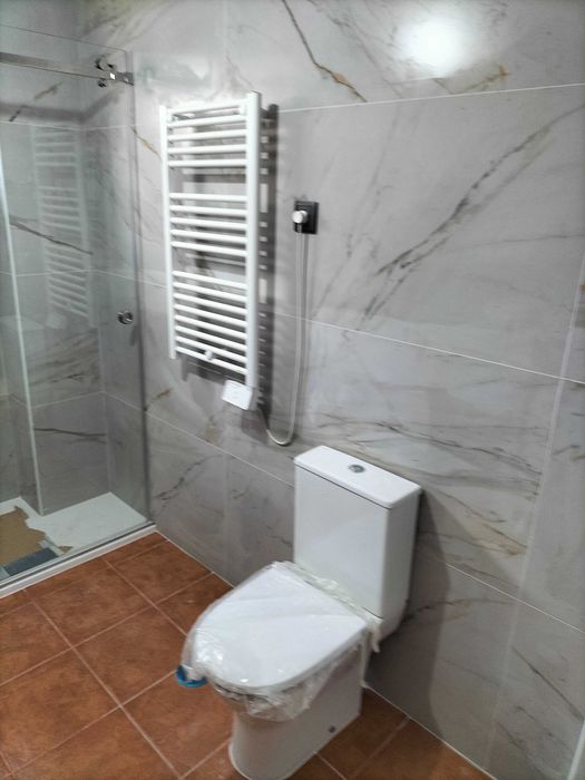 Serviços de renovação de imóveis.