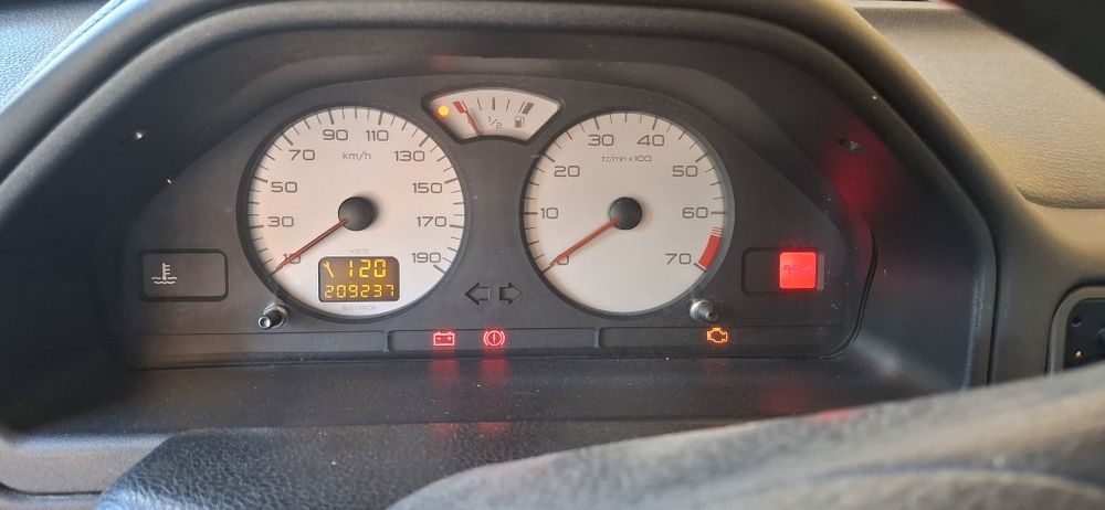 Peaugeot 106 (2001) gasolina — photo 3