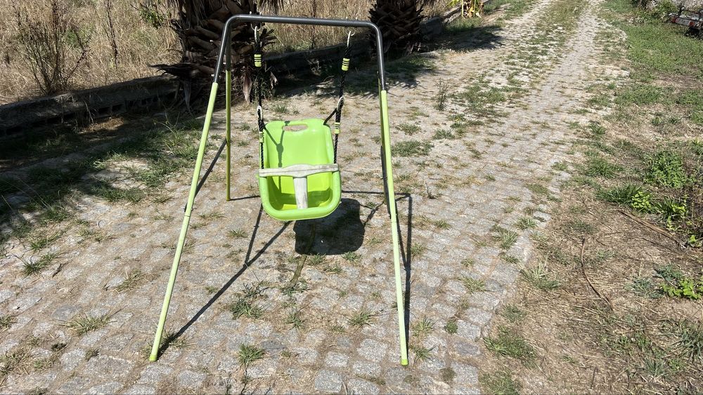 Bicicleta+trotinete+baloiço criança