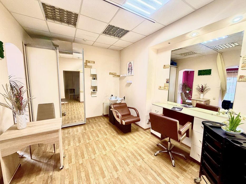 Здаємо місце для роботи перукаря