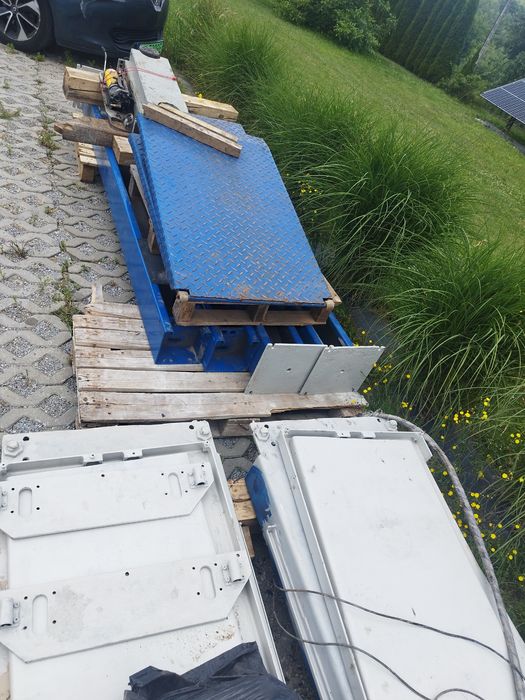 Podnośnik czterokolumnowy MAHA Carlift 4