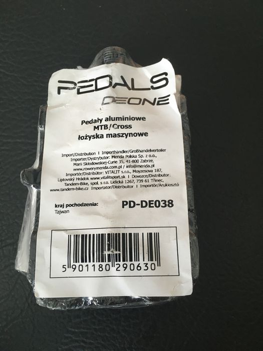 Pedały DeOne aluminiowe MTB/Cross. łożyska maszynowe. oś Cr-Mo