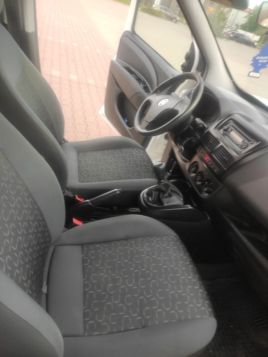 Sprzedam prywatnie fiat Doblo 1,3 multijet diesel