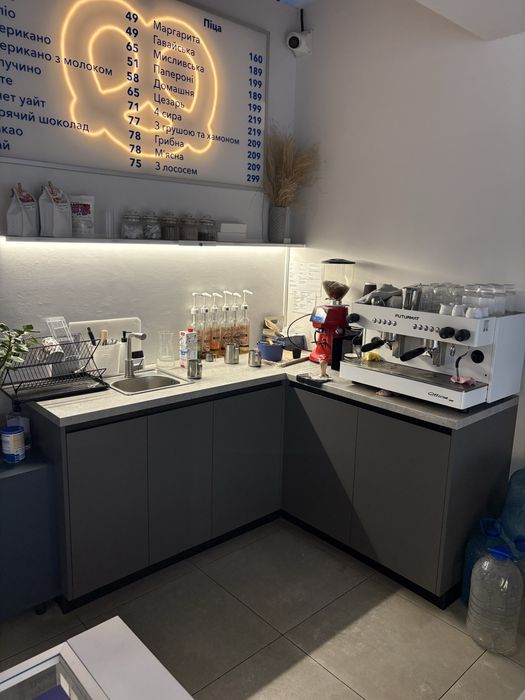 Продам меблі, обладнання, техніку і тд. для закладу