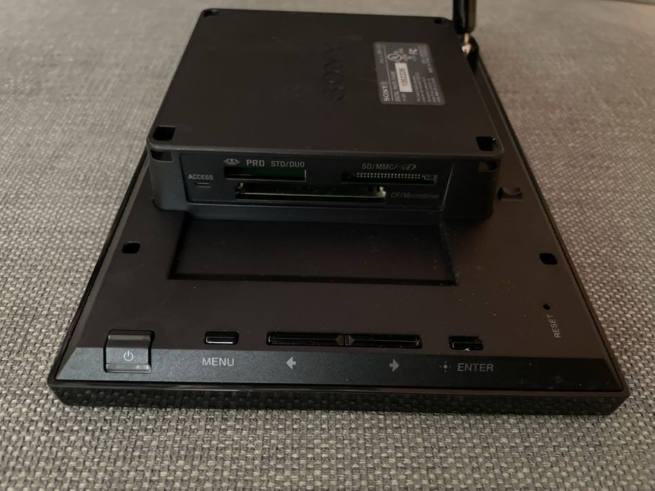 Elektroniczna ramka na zdjecia Sony