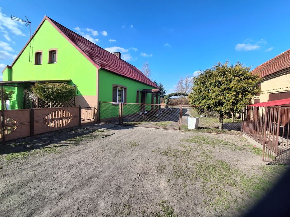 Dom z garażami I ogrodem