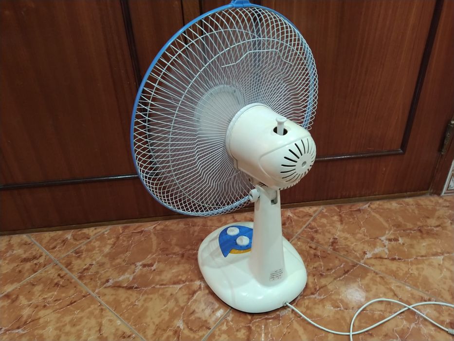 Ventoinha ventilador de mesa  casa quarto apartamento vivenda escritório gabinete carro.