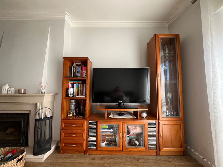 Movel tv em pinho mel