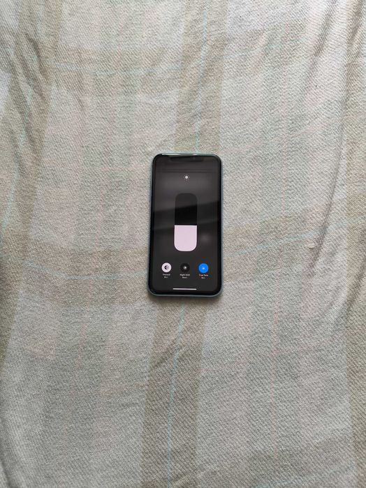 iPhone XR 64 GB blue