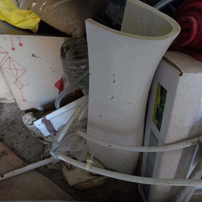 Продаю умывальник Тюльпан