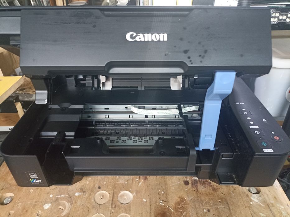 Impressora multifunções Canon Pixma MP230