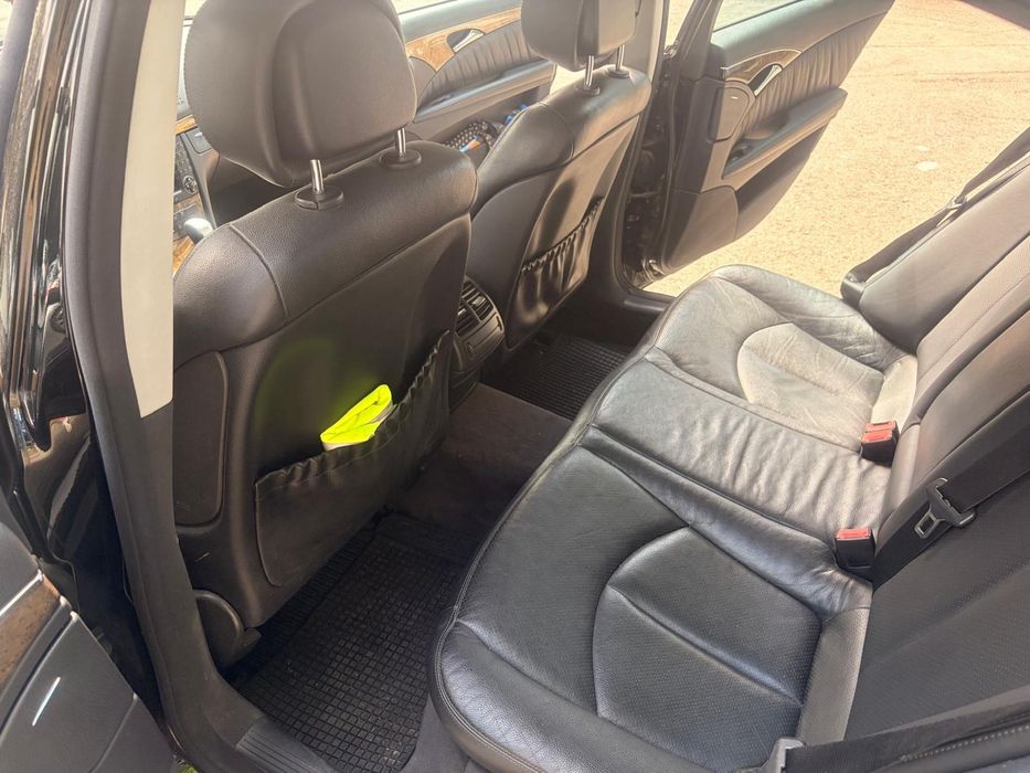 Mercedes-Benz Avantgarde E 220 CDI Automático | 2006 | Preto | 280.000 km | Muito estimado