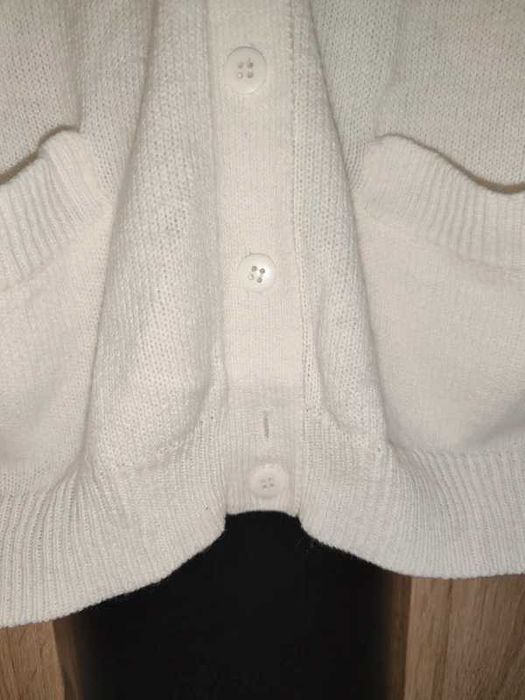 166 Biały rozpinany sweter z kołnierzykiem kardigan rozmiar L