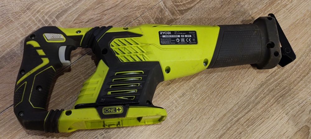 Ryobi 18V One Plus. Piła szablasta. Lisi ogon. Lisica
