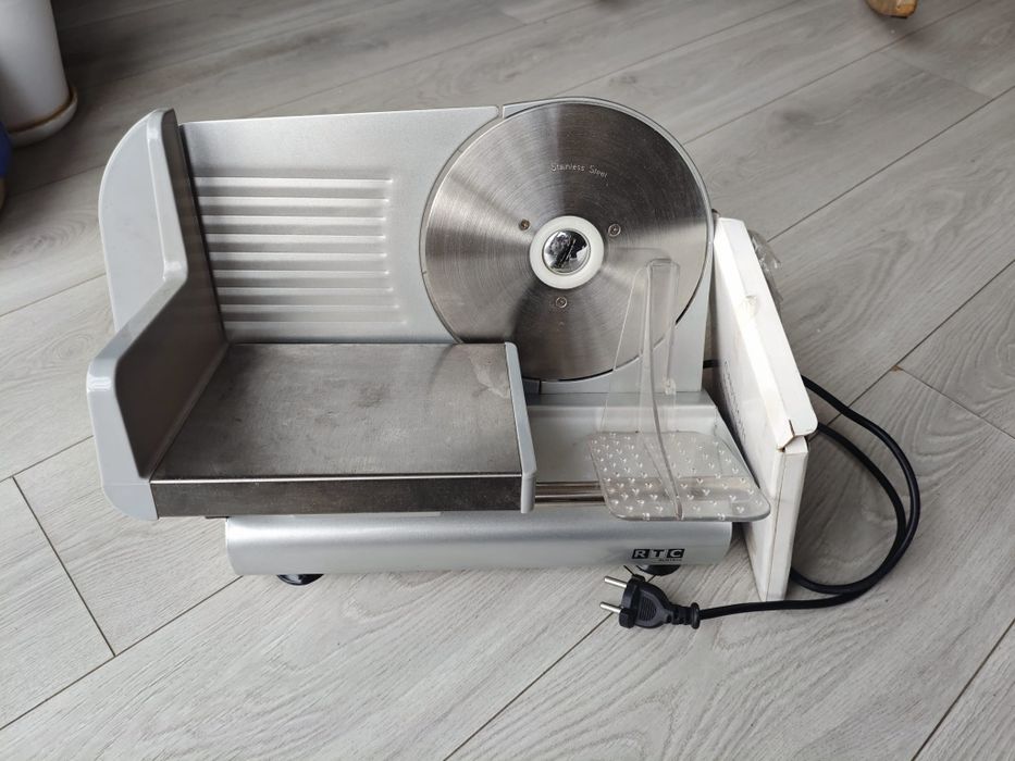 Krajalnica do wędlin, chleba