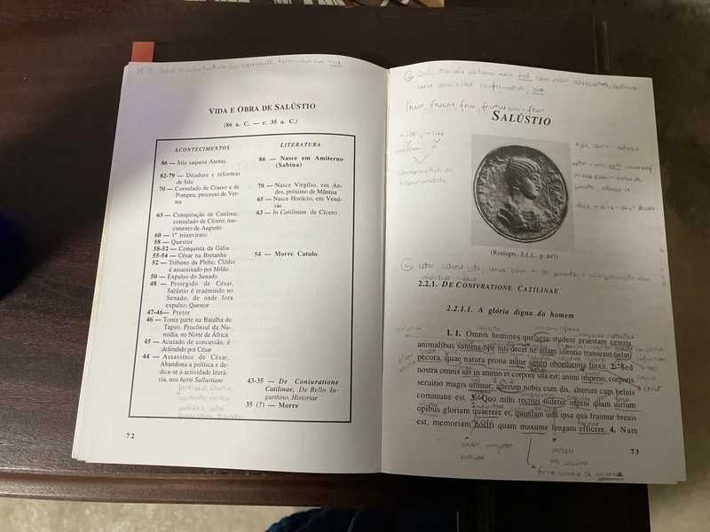 Livro de latim - 'Ad Praelegedum'
