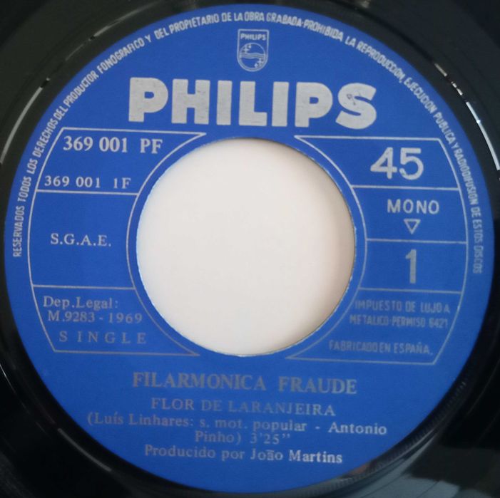Filarmónica Fraude	- - - - -	Flor de Laranjeira	- - - - -	Single