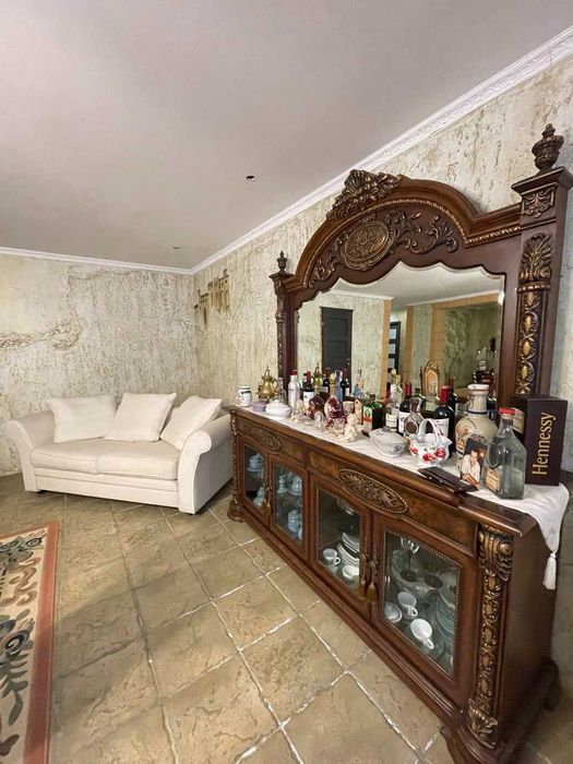 Продам гарний просторий будинок