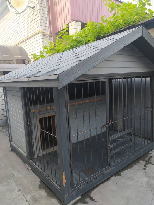 Вольєр з утеплено будкою | Вольєр під ключ