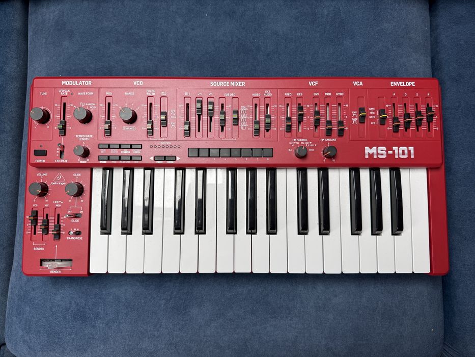 Syntezator analogowy Behringer MS-1 (MS-101)