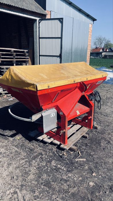 Rozsiewacz woprol junior 600