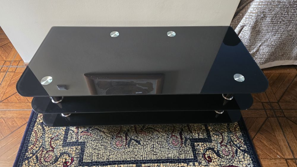 Stolik szklany pod Tv