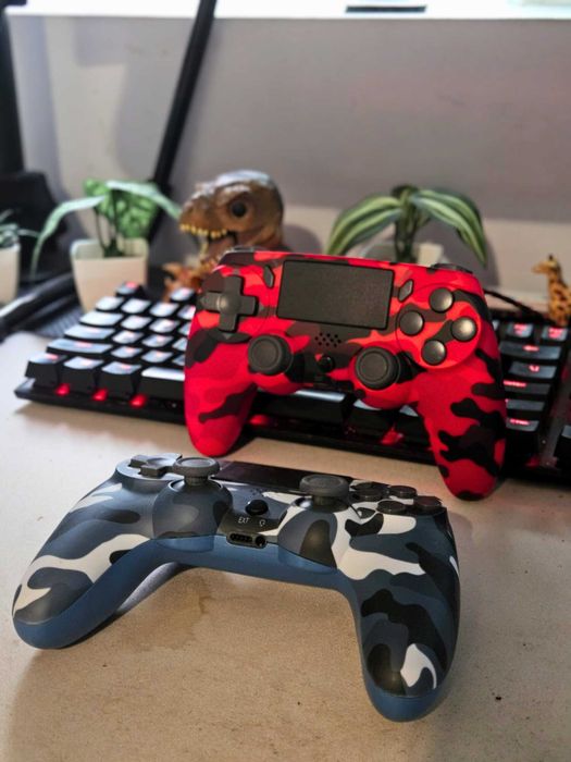 Wireless PC / PS4 Controllers64740404220034120