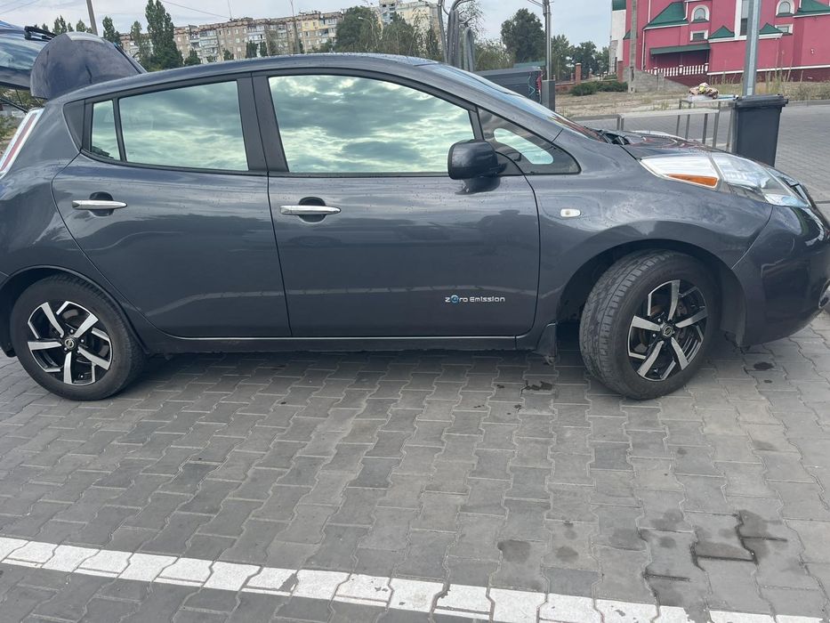 Ниссан лиф.Продам  nissan leaf